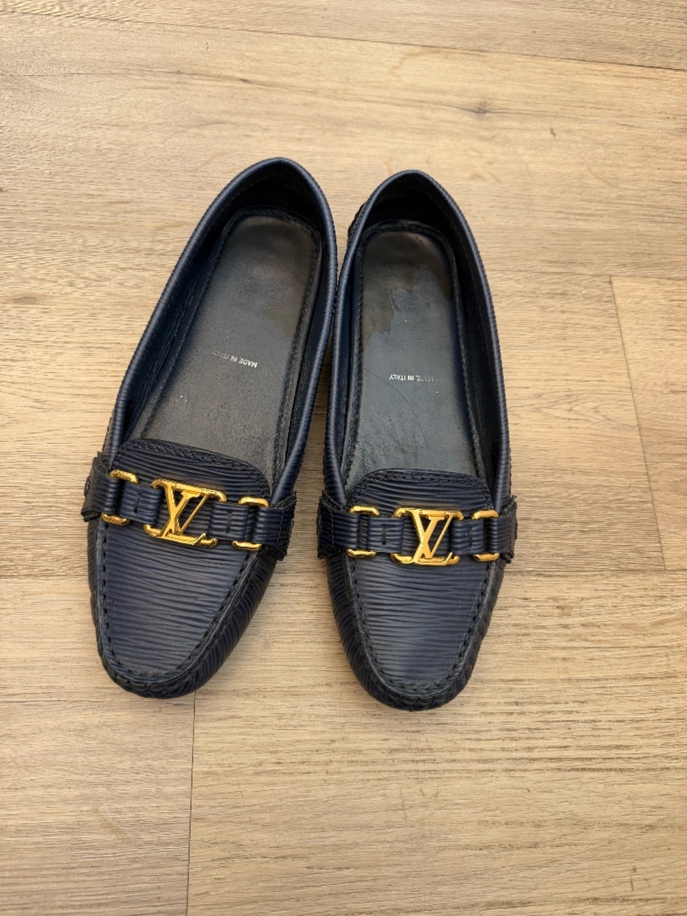 Louis Vuitton Authentic Women's moccasins